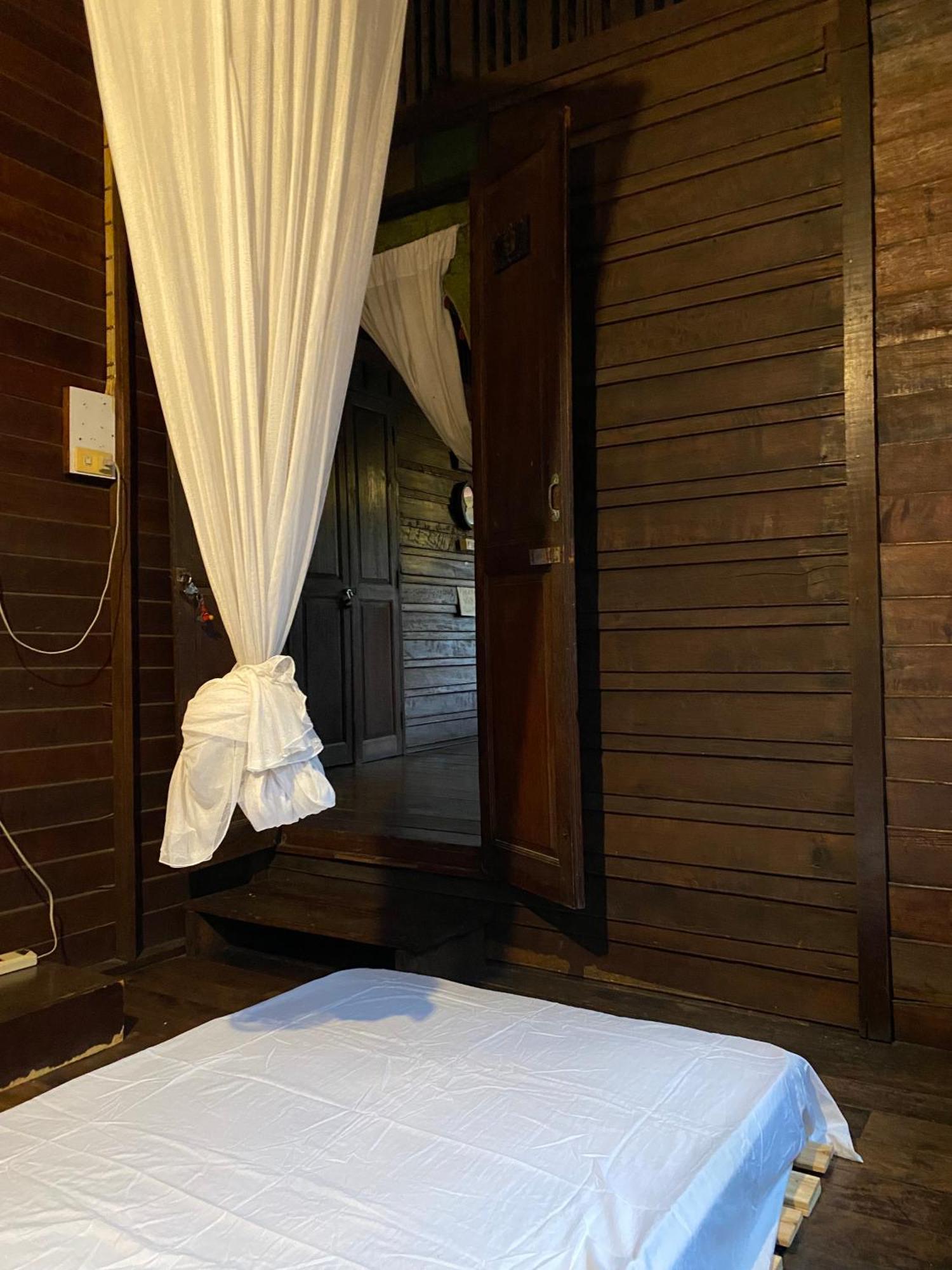 Chest'S Place Bangkok Exterior foto