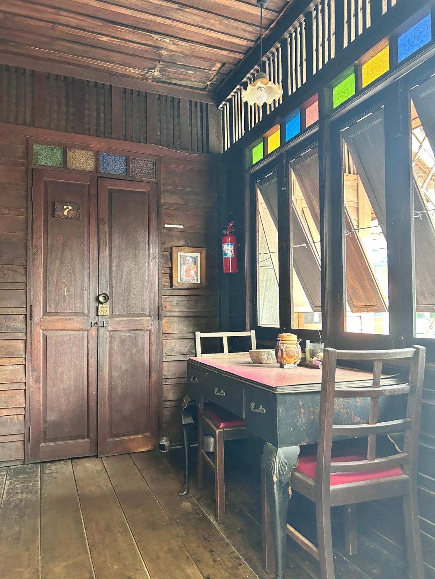 Chest'S Place Bangkok Exterior foto